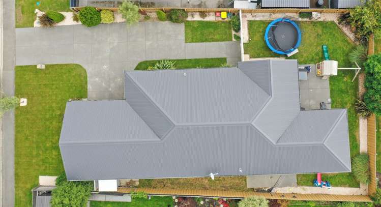 2 Goldrich Grove Netherby_19