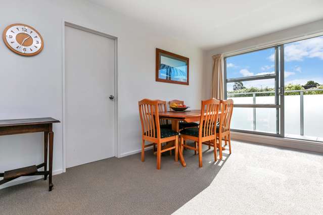 1f/86a Rockfield Road Penrose_2