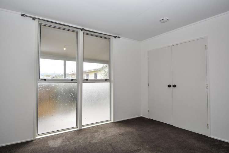 7A Moore Crescent Carterton_14