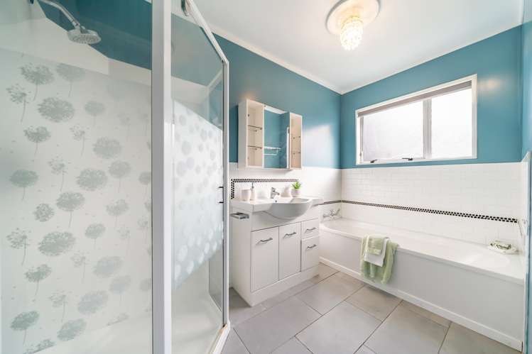 18 Yarrow Place Papakowhai_19