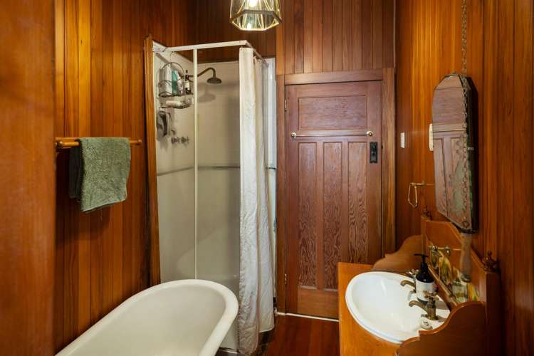 5 Ruarangi Road Mount Albert_18