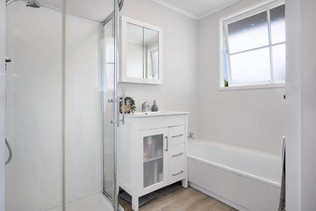 186 California Drive Totara Park_4