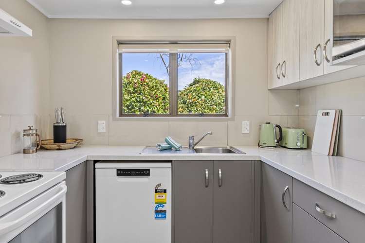 2/7 Kathleen Place Rainbow Point_16