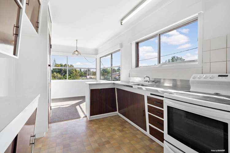 303 Great North Road Henderson_9