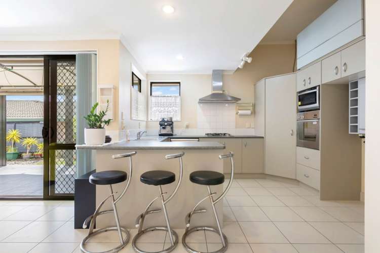 14 Natasha Lane Henderson_11