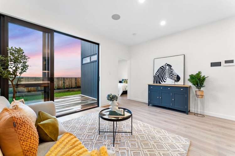 74 Puwha Street Massey_6