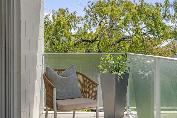 1/36 Clonbern Road Remuera_12