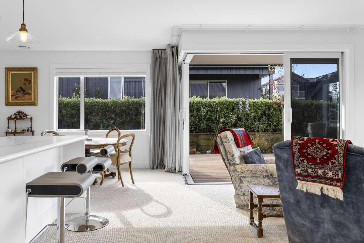 2/6 Wheretia Street_1