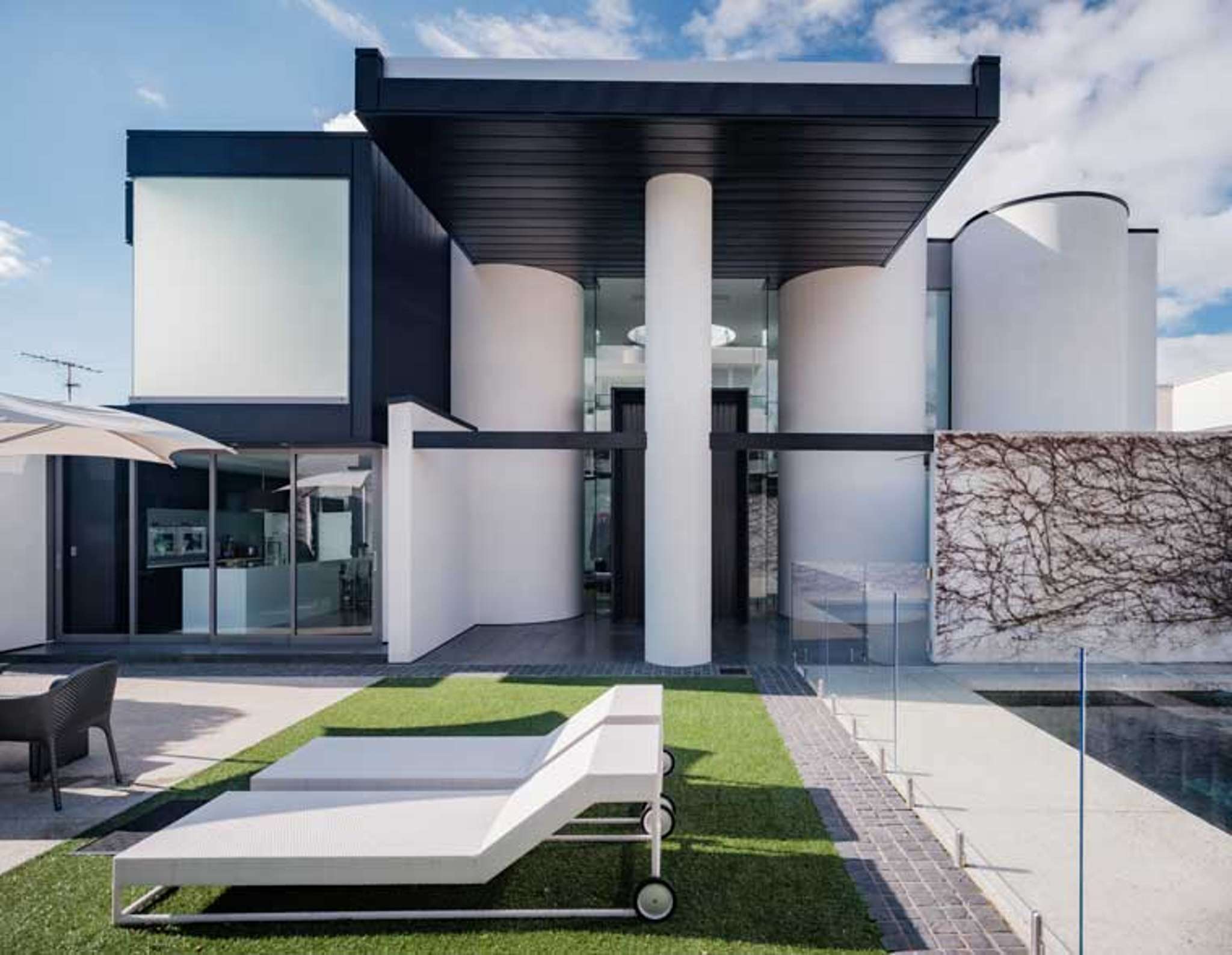 '007' Auckland pad which won over Richard Branson