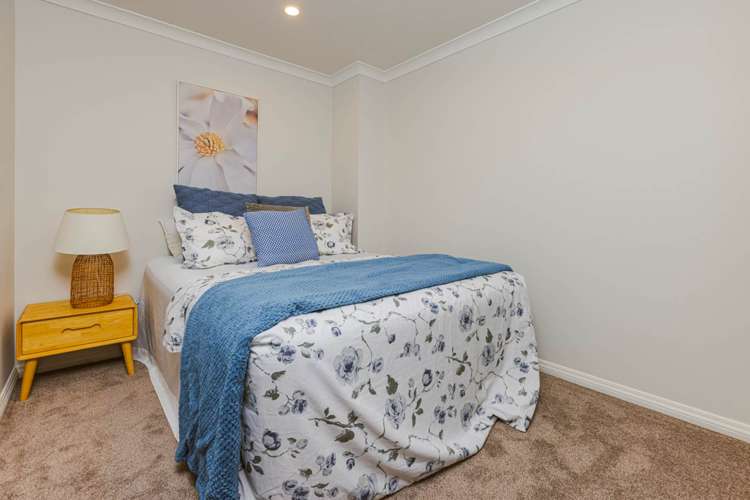 16 Castlebane Drive Flat Bush_12