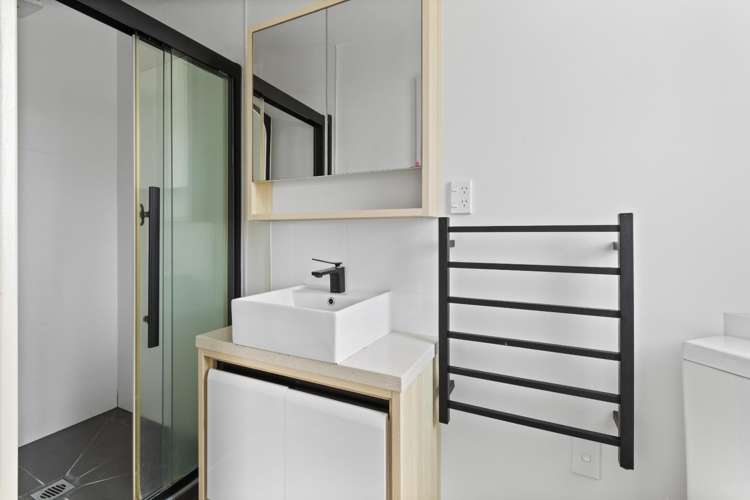 2/36 Blackburn Street 1067_8