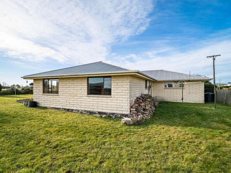 22 Halkirk Street Karitane_8