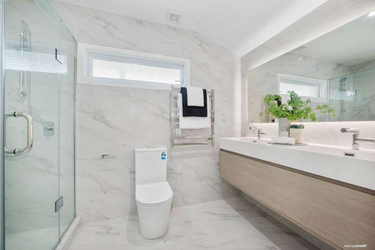 31 Haughey Avenue Three Kings_17