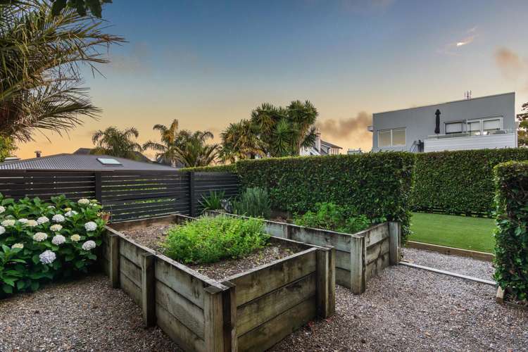 2/2A Earnoch Avenue Takapuna_30