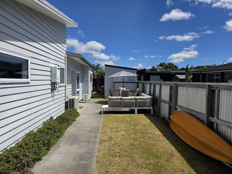 147 The Fairway Matarangi_16