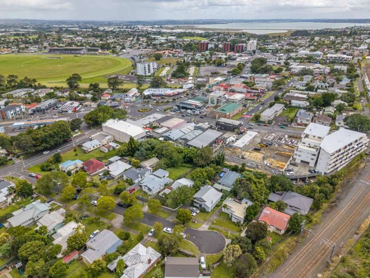 12 Ahiriri Avenue Avondale_22