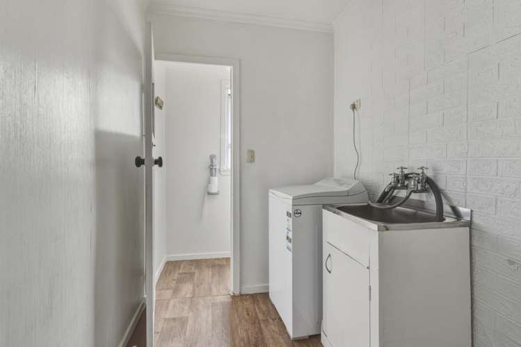 8 Helensbrook Road Milton_12