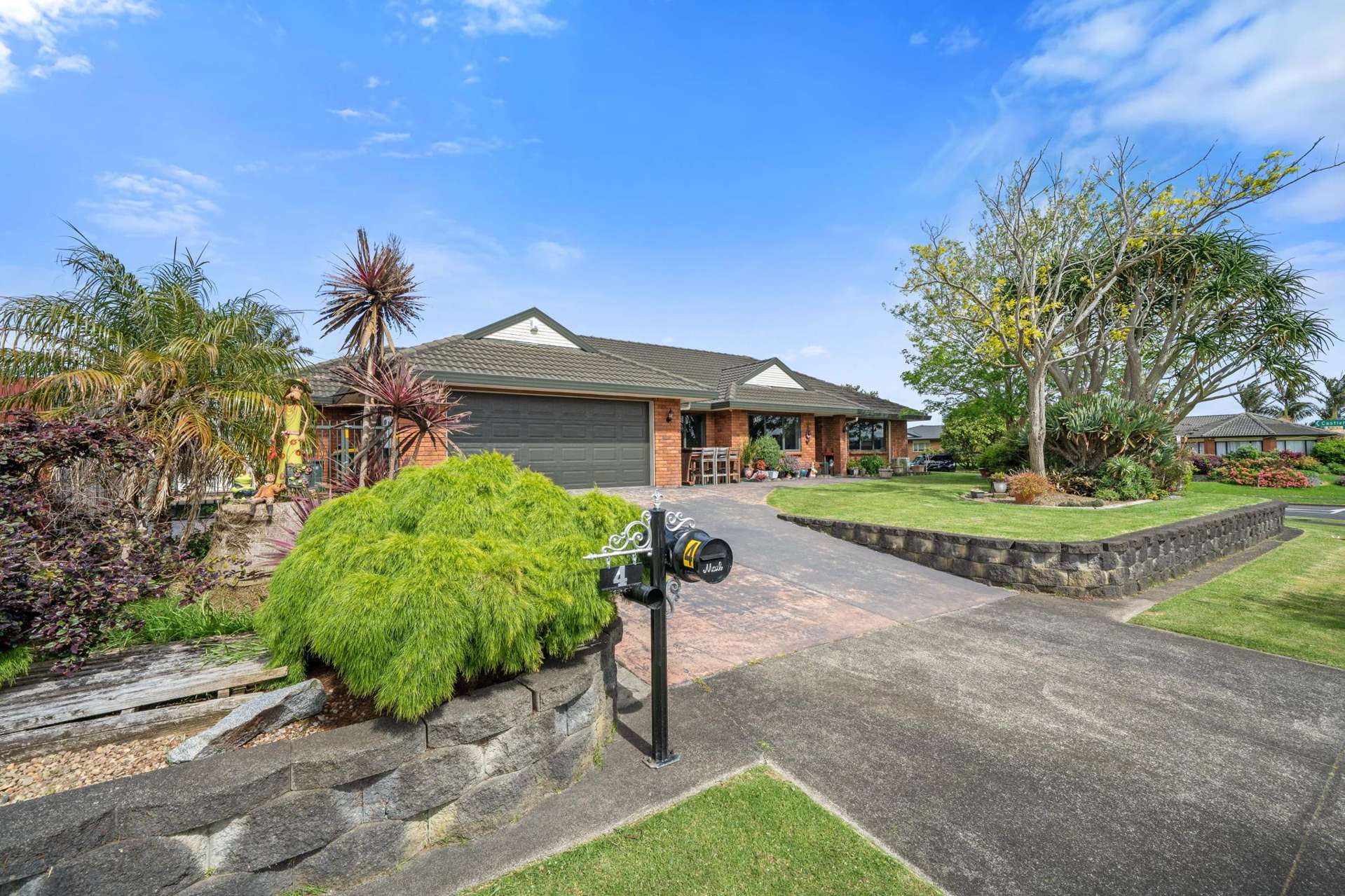 4 Castlehill Court Wattle Downs_0