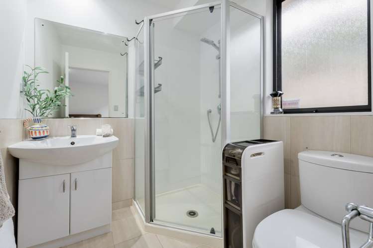 27a Chorley Avenue Massey_9