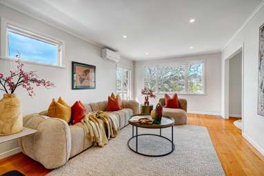 34 Leys Crescent_3