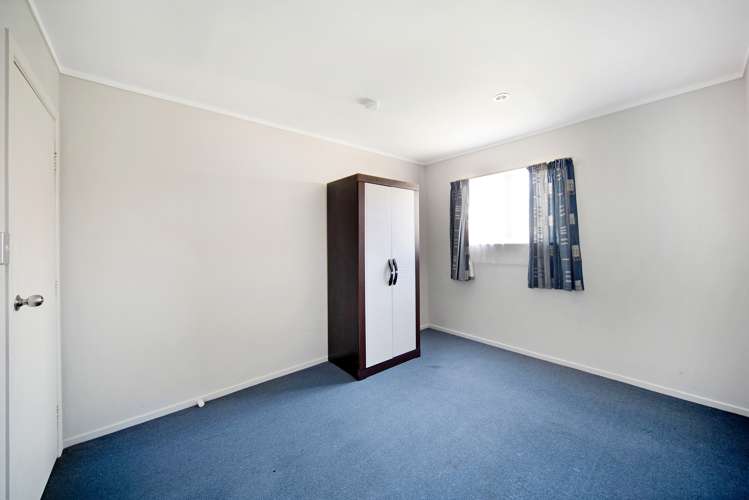 77 Maplesden Drive Clendon Park_12