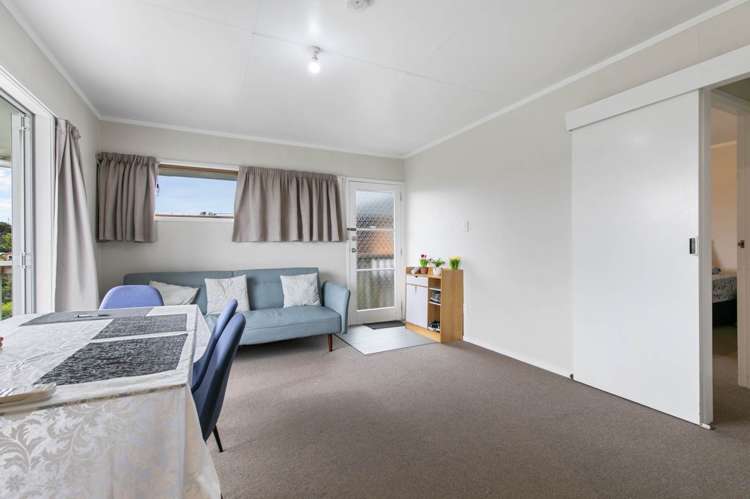 2/23a Balmain Road Birkenhead_9