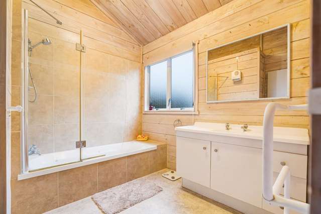 12 Princess Maria Place Massey_3