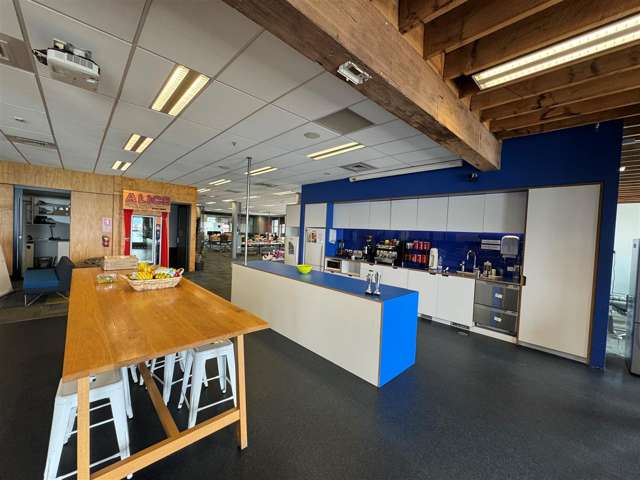 Part Level 3, 11 Cable Street Wellington Central_2