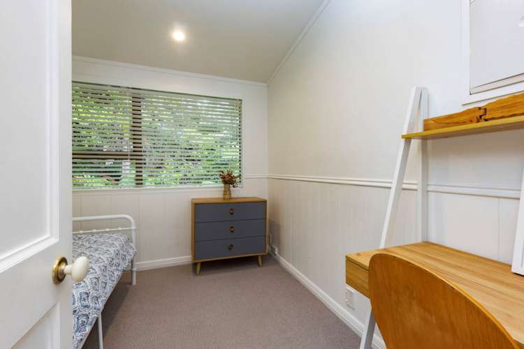 256 Piha Road Piha_11