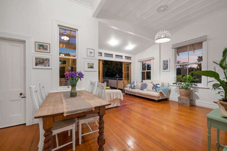 39 Ewen Alison Avenue Devonport_13