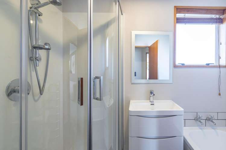 2/20 Downing Street Hoon Hay_12