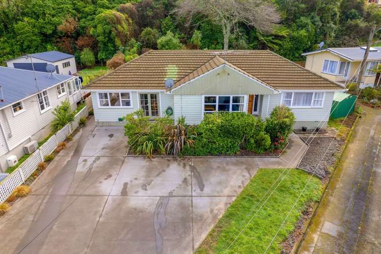 46 Kiwi Crescent Tawa_19