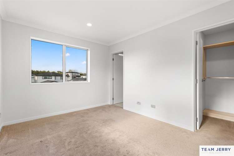 233 Murphys Road Flat Bush_13