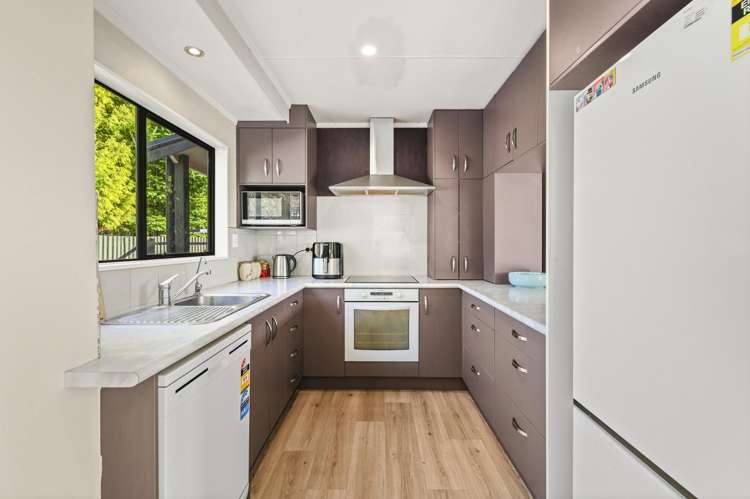 2/15 Hinemoa Avenue_4
