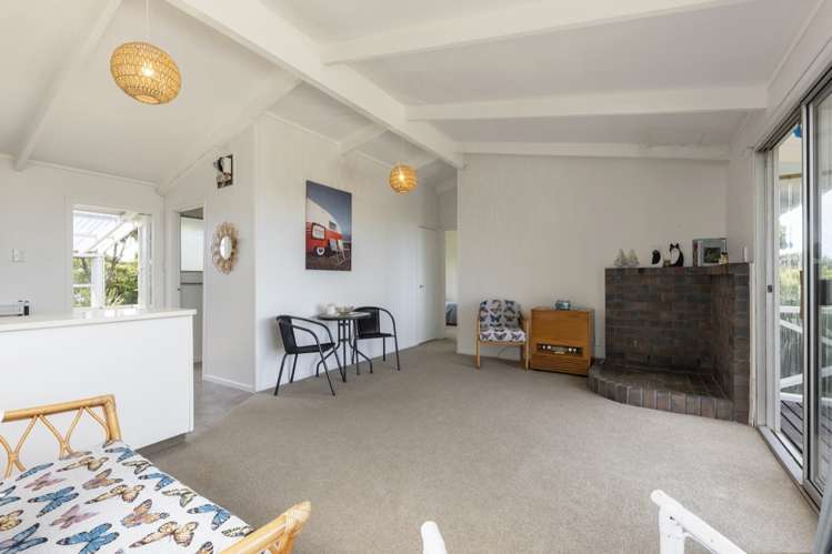 13 Te Ahuahu Road Piha_10