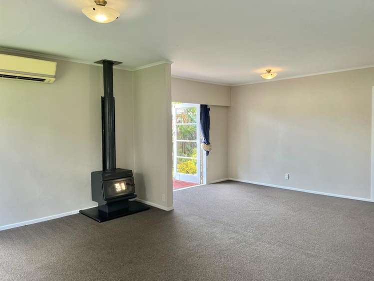 1/16 Duncan Avenue Te Atatu South_4