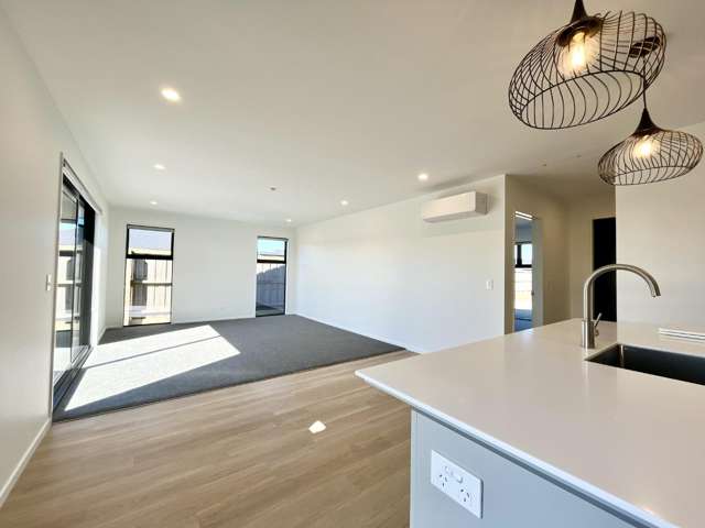 44 Lennon Drive 11103_4