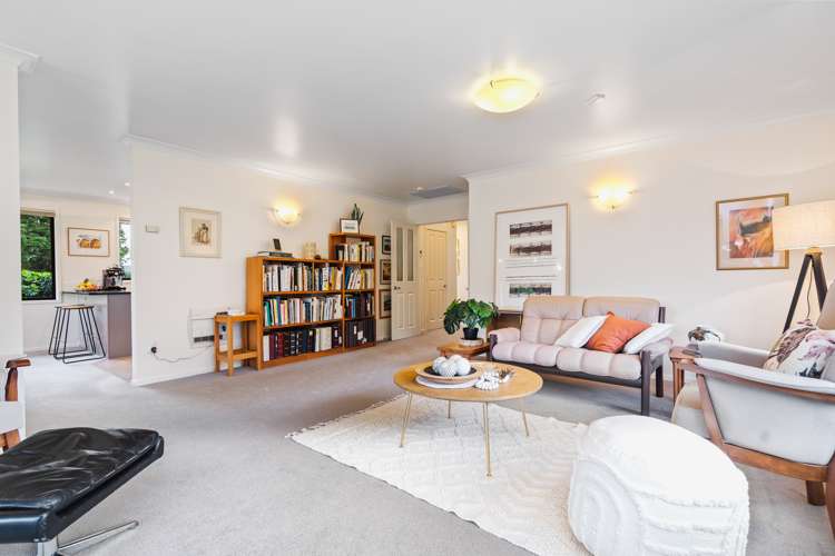 13 Brentwood Avenue Kamo_8