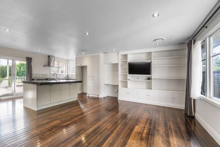 13 Amberley Avenue Te Atatu South_4