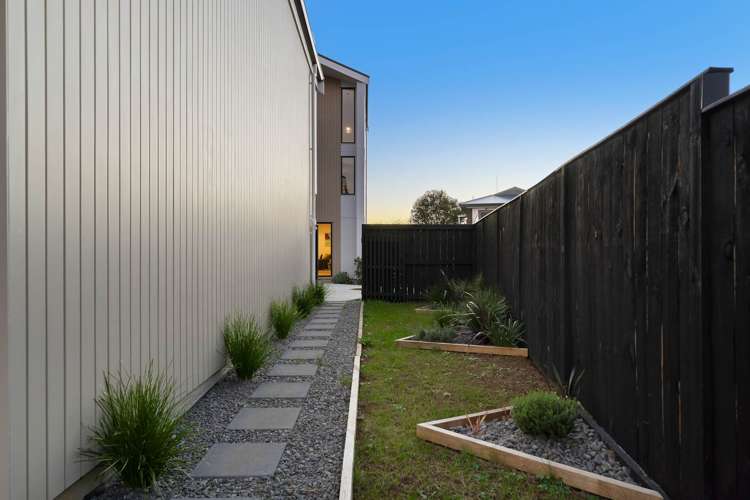 10-12 White Heron Drive Massey_64