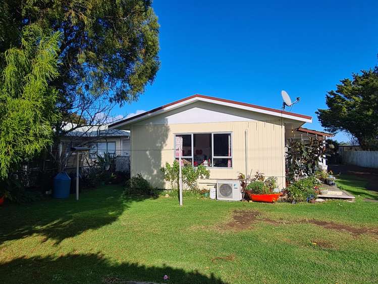324 Tiki Road_2