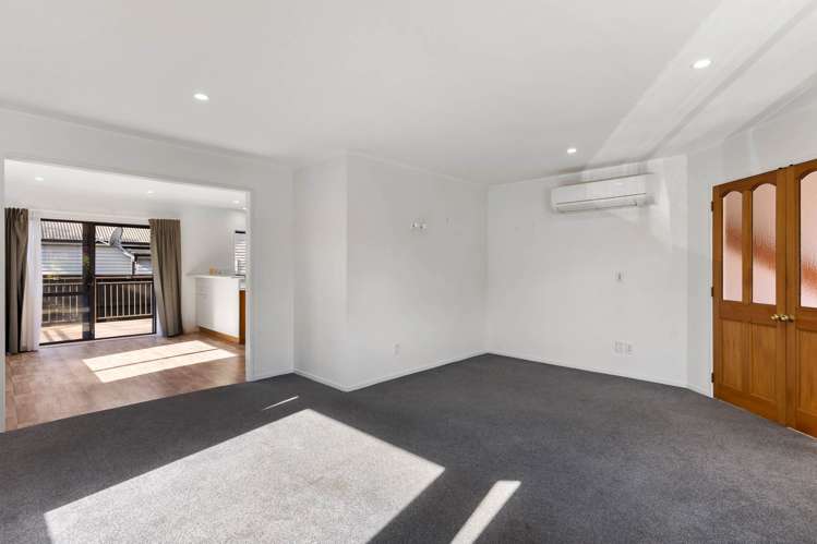 2/49 Rawhiti Road One Tree Hill_1