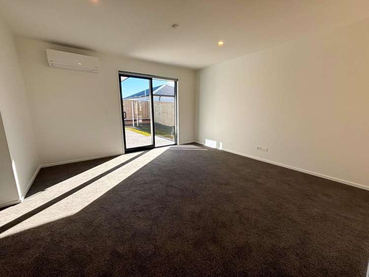 5 Campbell Drive 1476_3