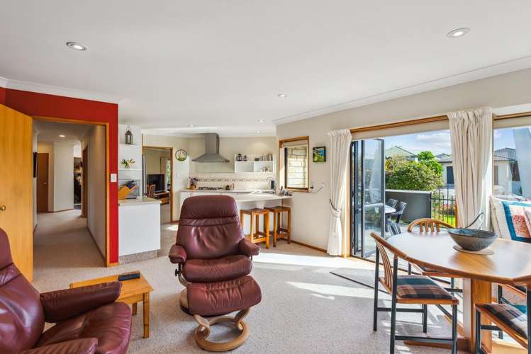 11 Barrett Drive Waikanae Beach_15