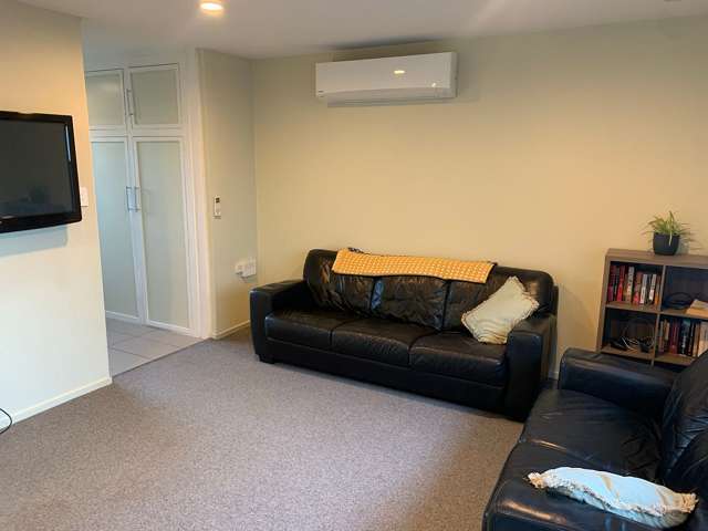 2/350 Worcester Street Linwood_1