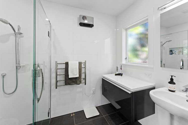 16 Rauparaha Street Waikanae Beach_12