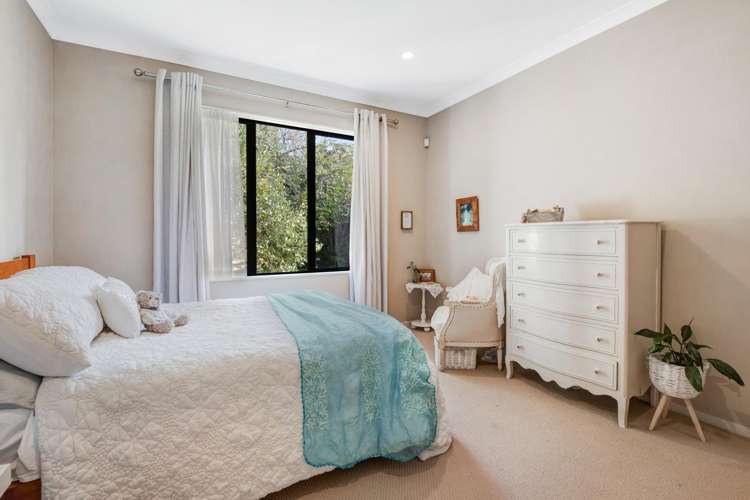 22 Bur Oak Terrace Schnapper Rock_25