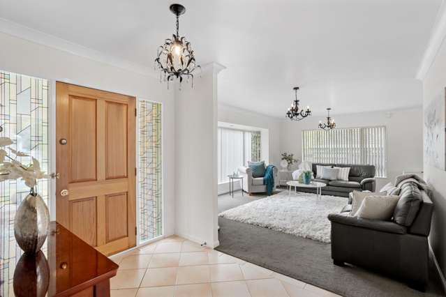 5 Bernie Edwards Place Botany Downs_3