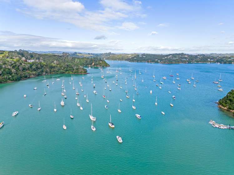 24 Florance Avenue Russell_19