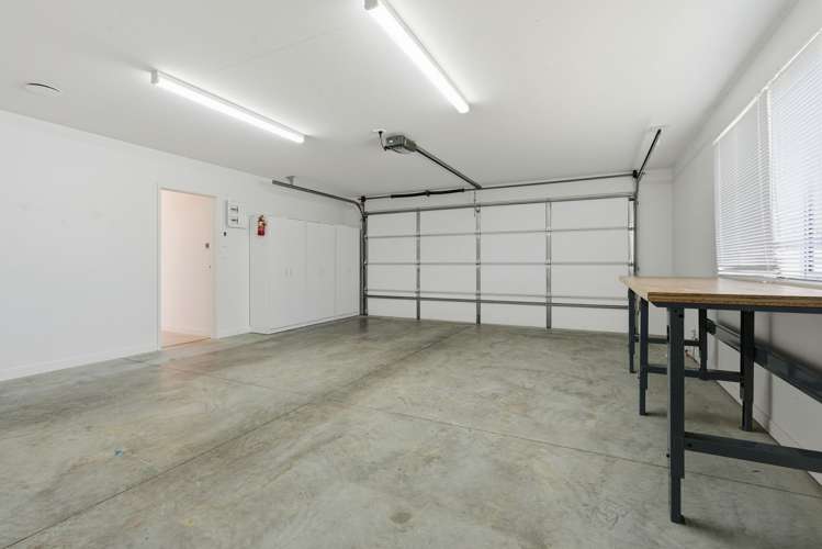 34 Eagles Way Cable Bay_26